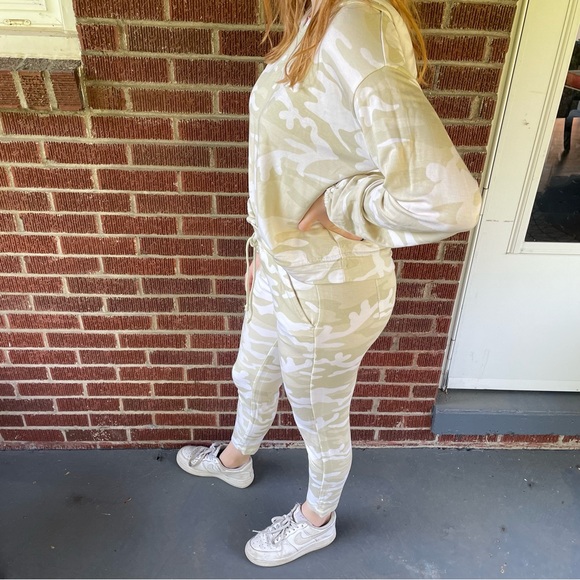 LOFT Green Camo Sweatsuit - size S - Picture 2 of 11